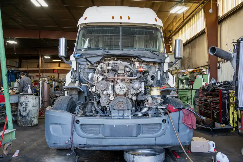 Heavy-duty repair shop in Edmonton, AB